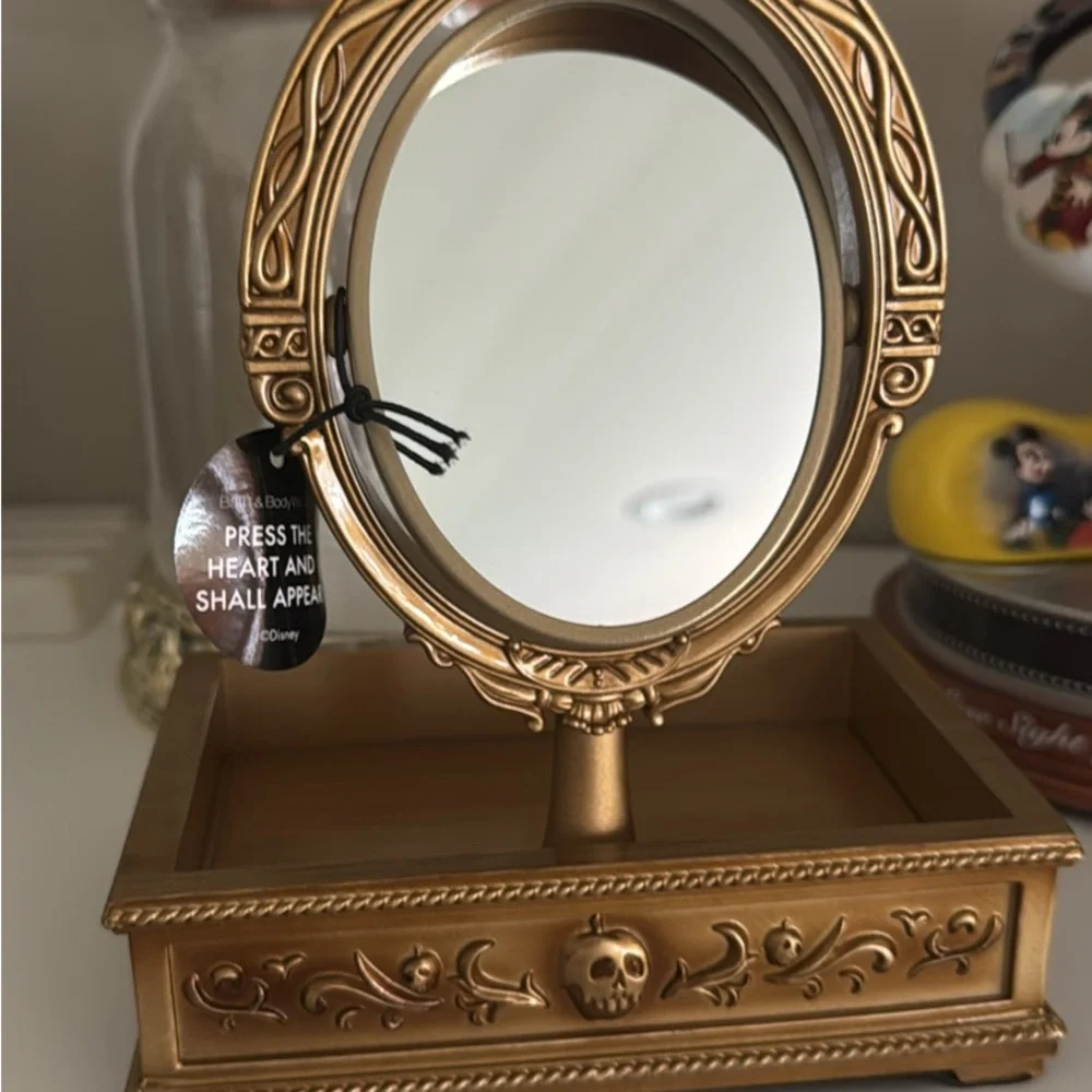 Bath & Body Works Disney Villains Evil Queen vanity Mirror